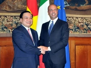 黄忠海副总理与意大利副总理兼内务部部长安杰利诺·阿尔法诺